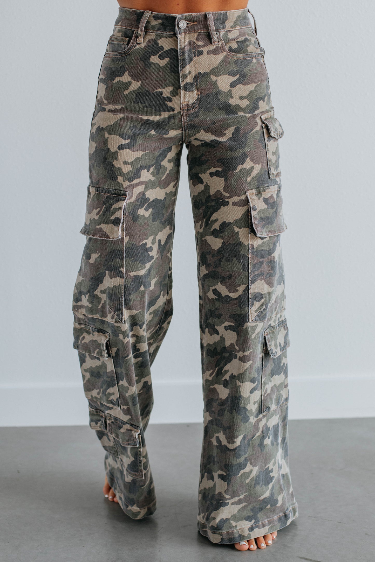 Camo High Rise Cargo HD9299-CAM