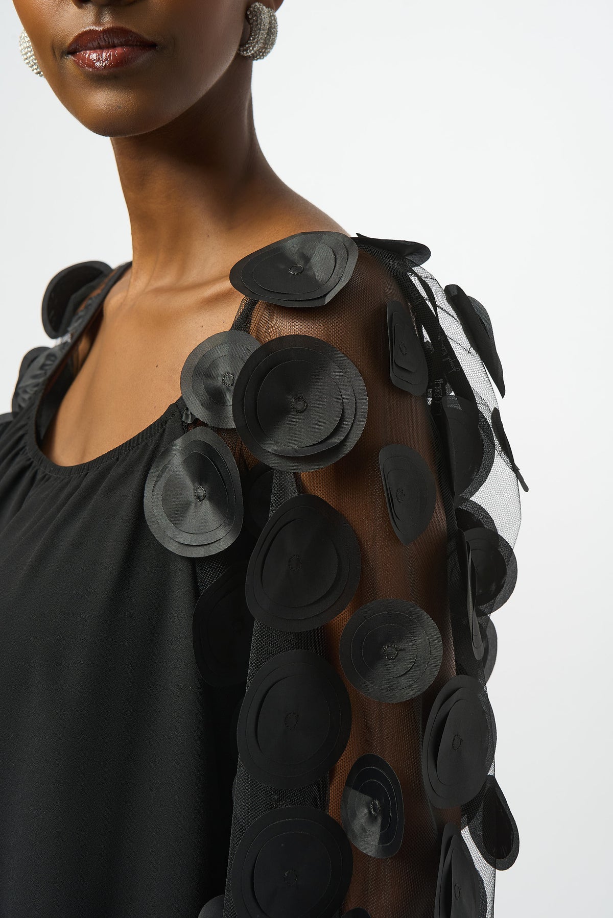 Silky Knit Top W/3D Dot Sleeves 251273