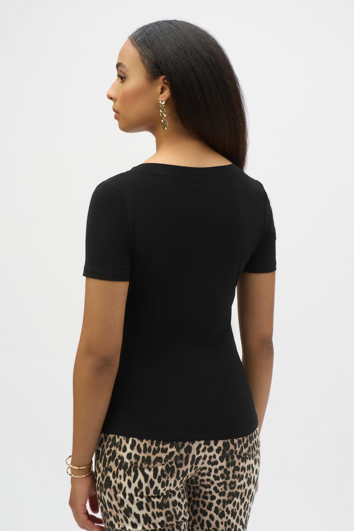 Silky Knit Fitted Top W/Buckle Detail 252230