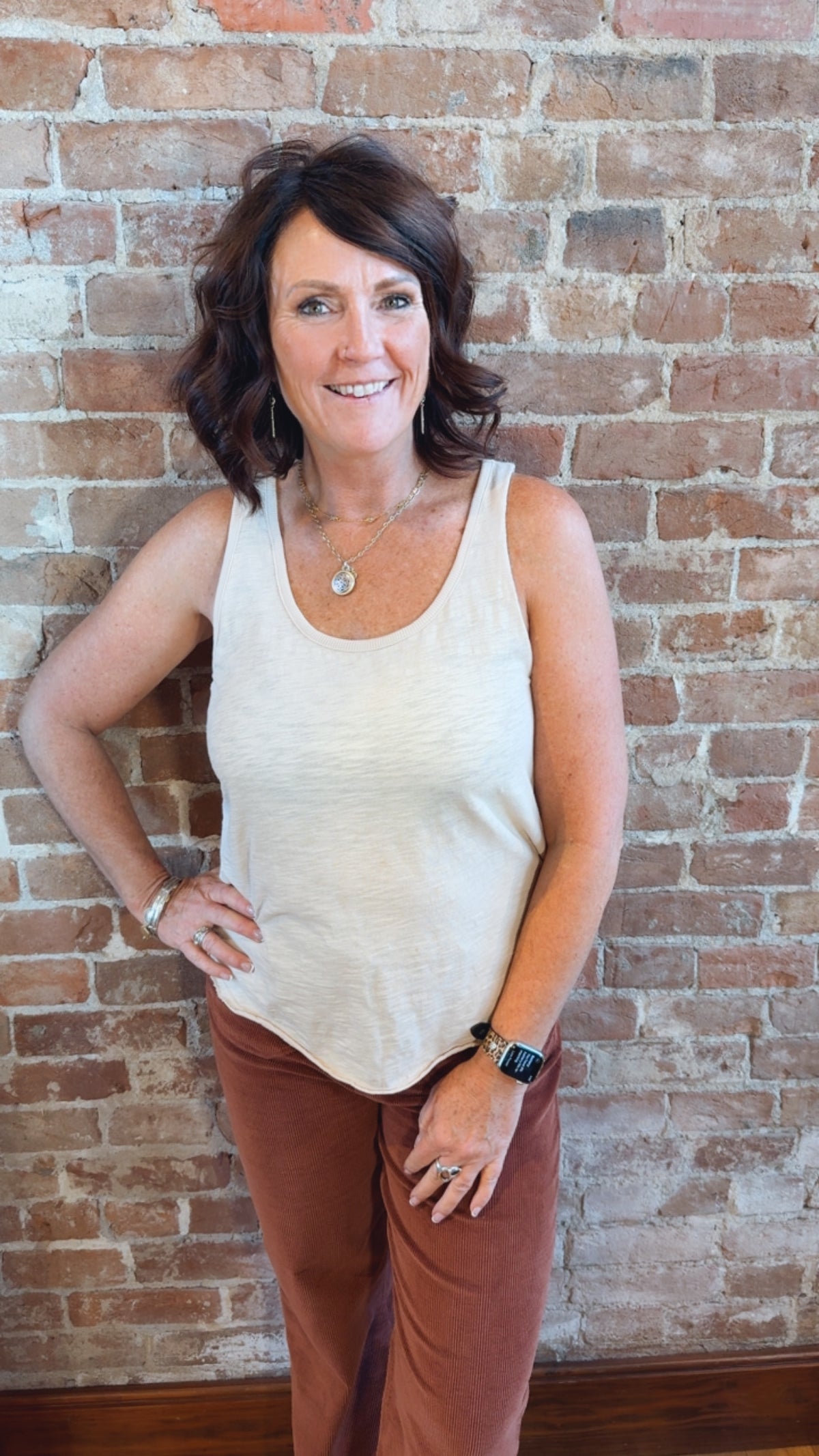 Curve Hem Slim Scoop Neck Tank 46F-A2179