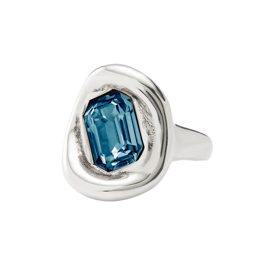 Ser Valiente EXC Silver Ring W/Blue Crystal ANI0826AZOMTL