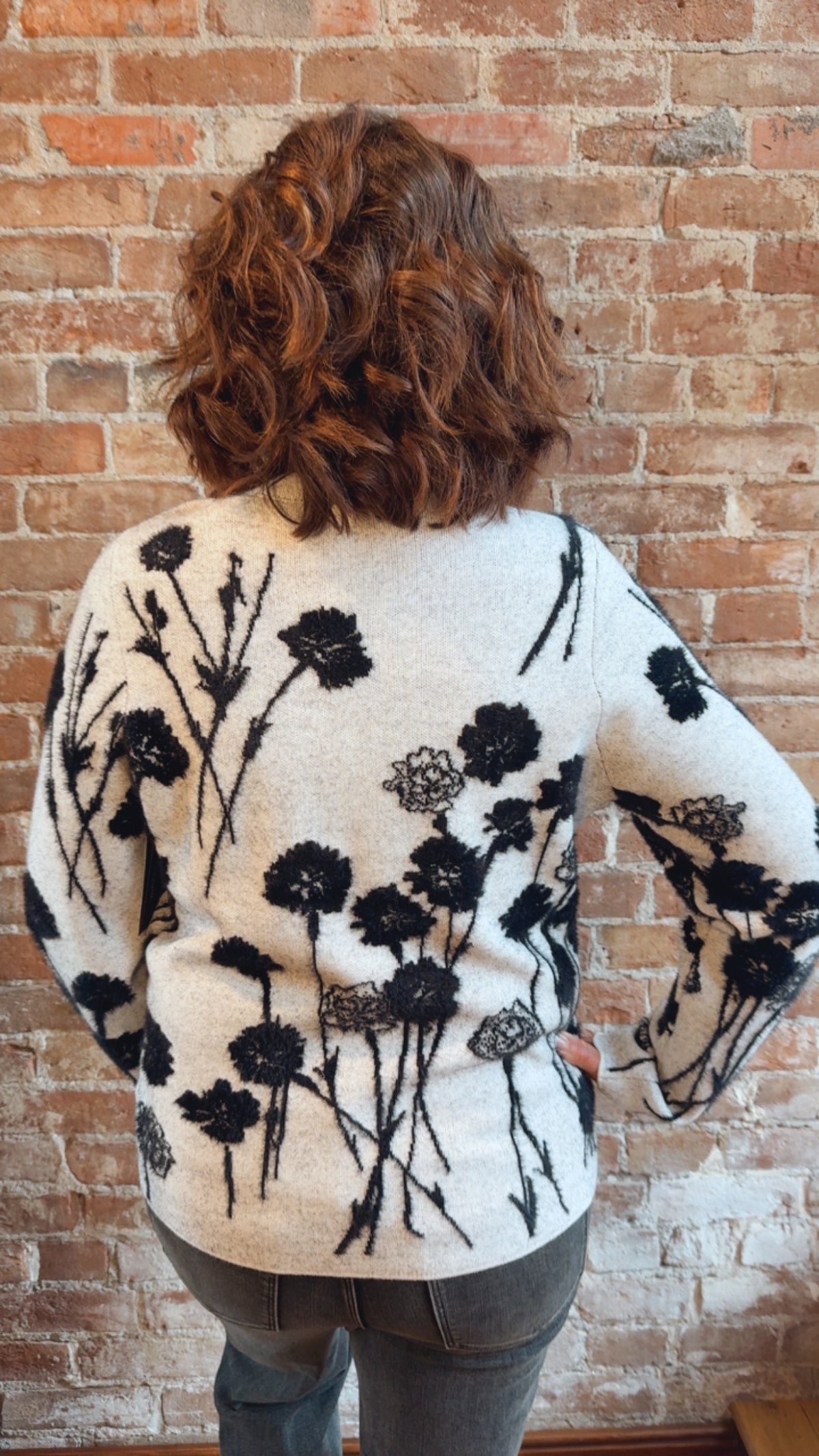 Long Sleeve Crew Neck Sweater LM8D52SK32J9