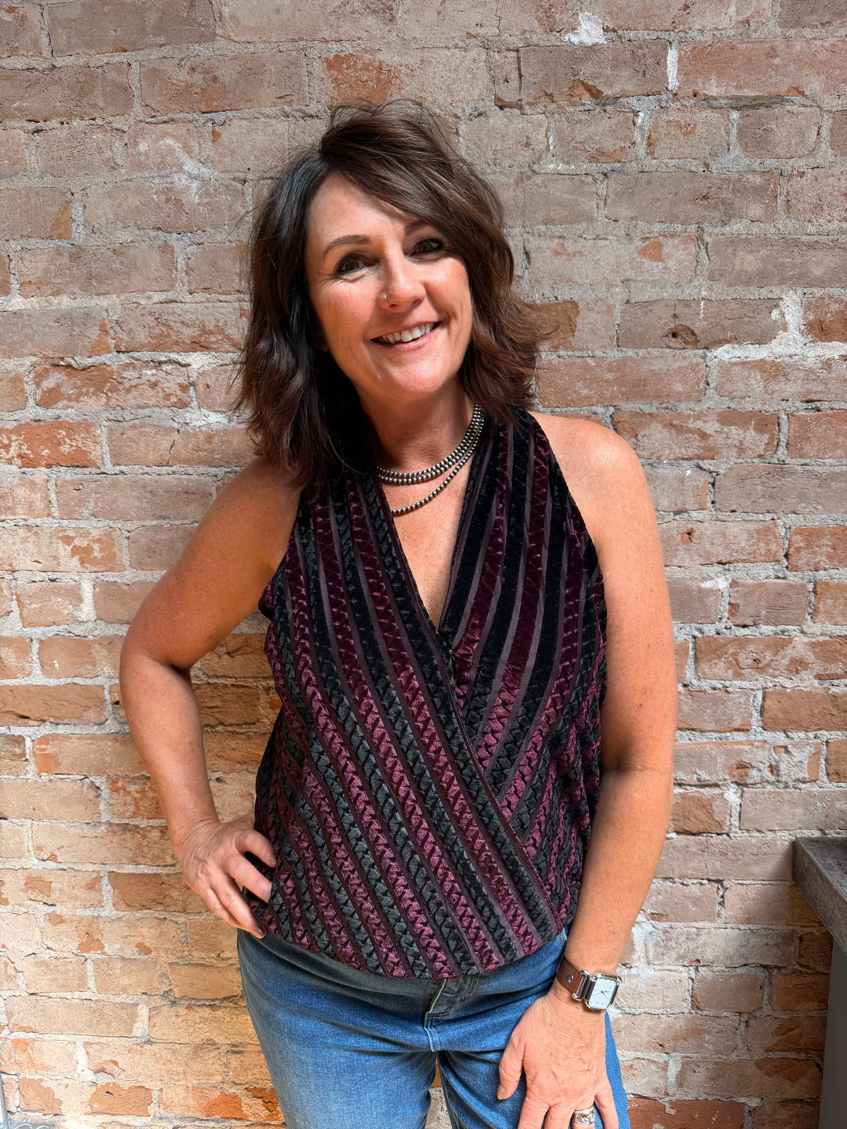 Sleeveless Crossover Knit Top LM8J22KB17