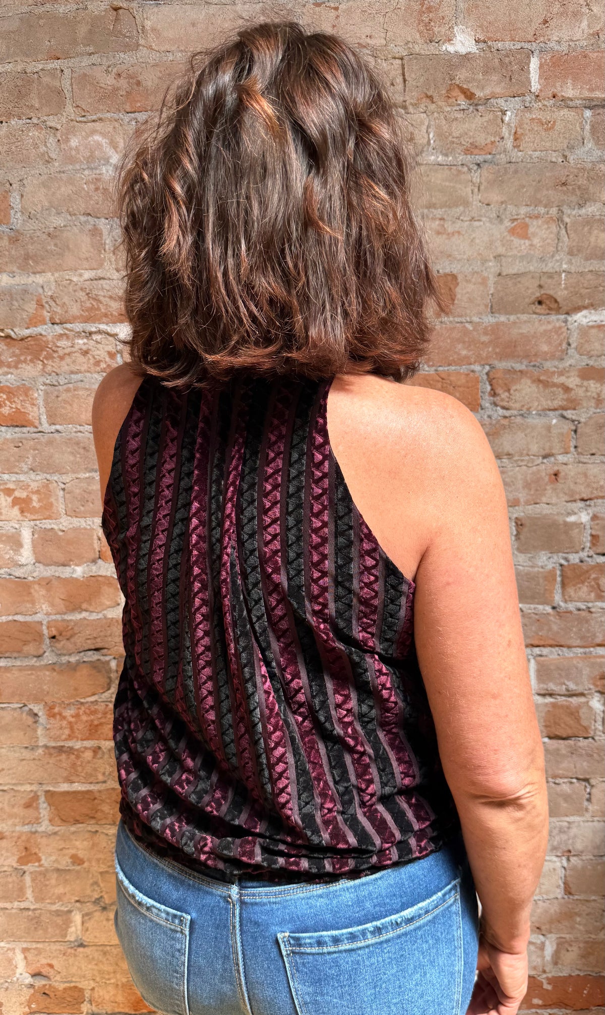 Sleeveless Crossover Knit Top LM8J22KB17
