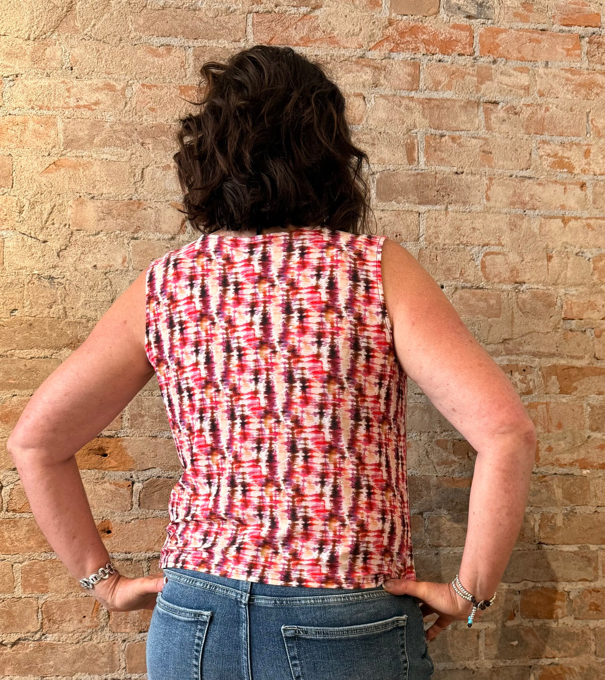 Fact Sleeveless Top