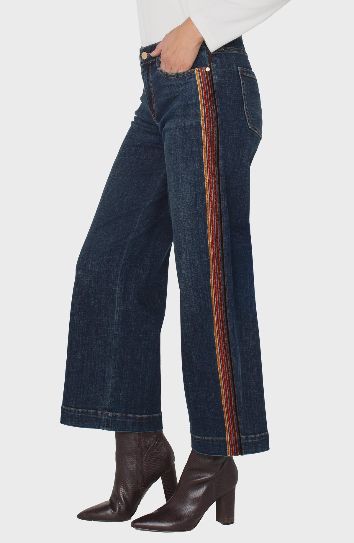 Stride Wide Leg W/Velvet Trim 28&quot; Inseam LM7A80CH4