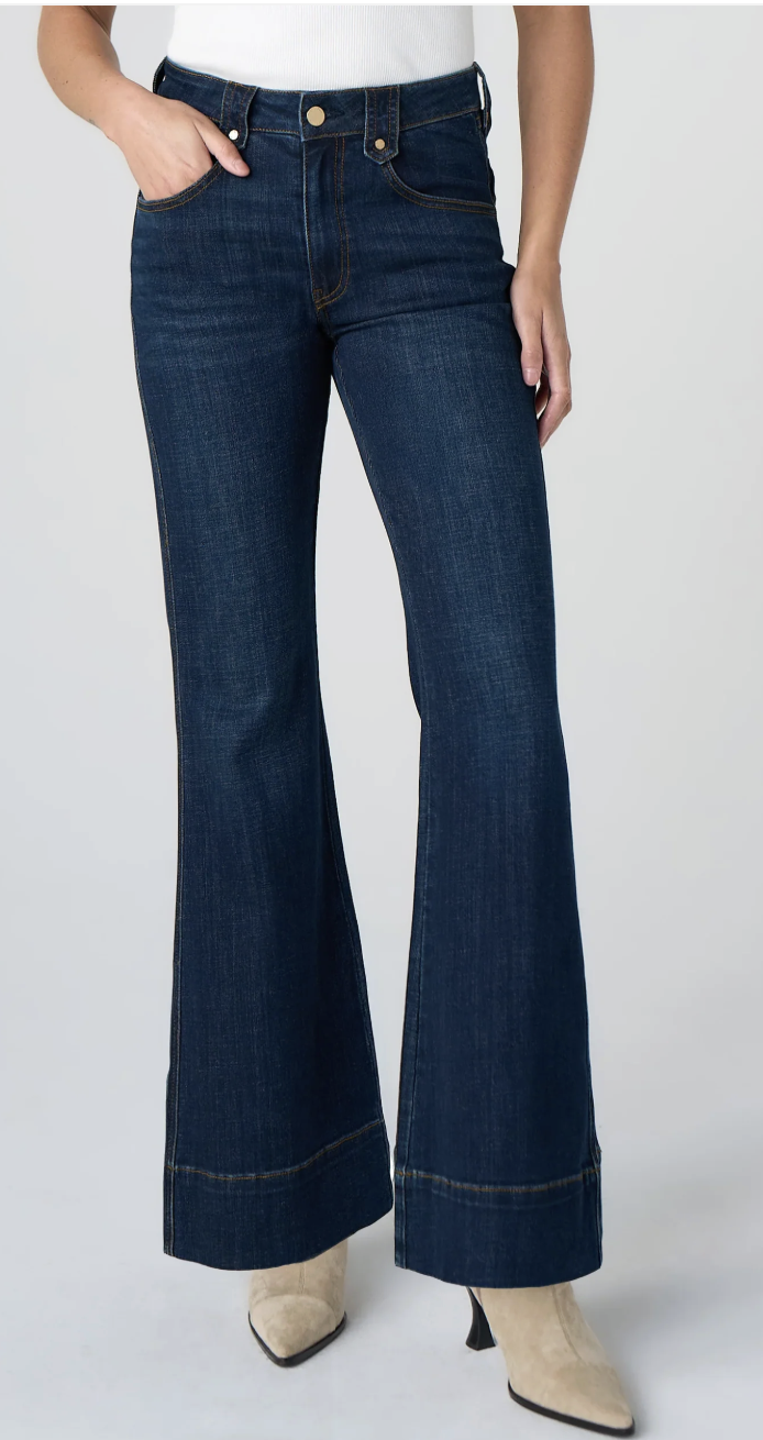 Hannah Outlaw Flare 30' Inseam LM4750CH4