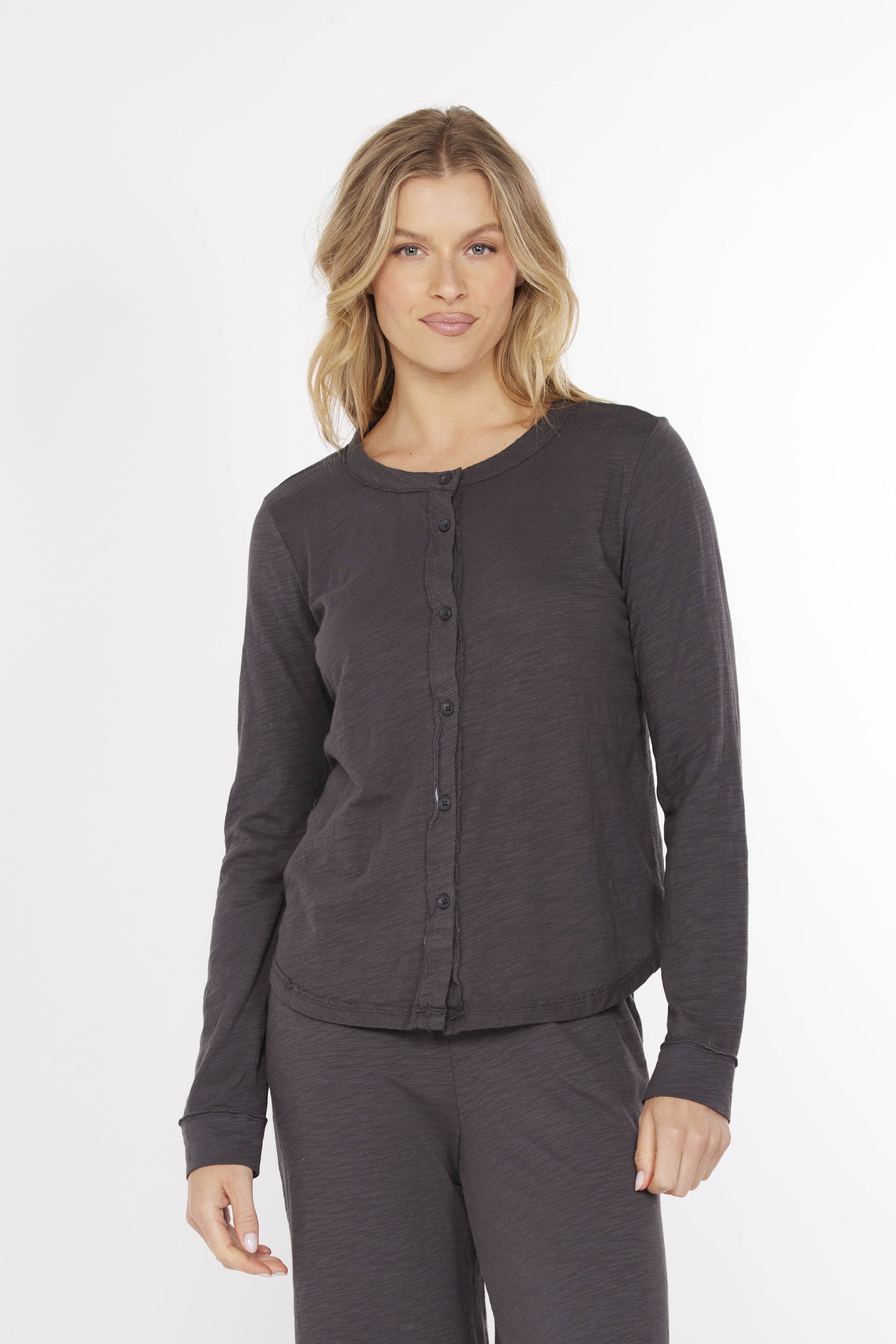 Exposed Seams Button-Up Slim Cardi 41G-97762