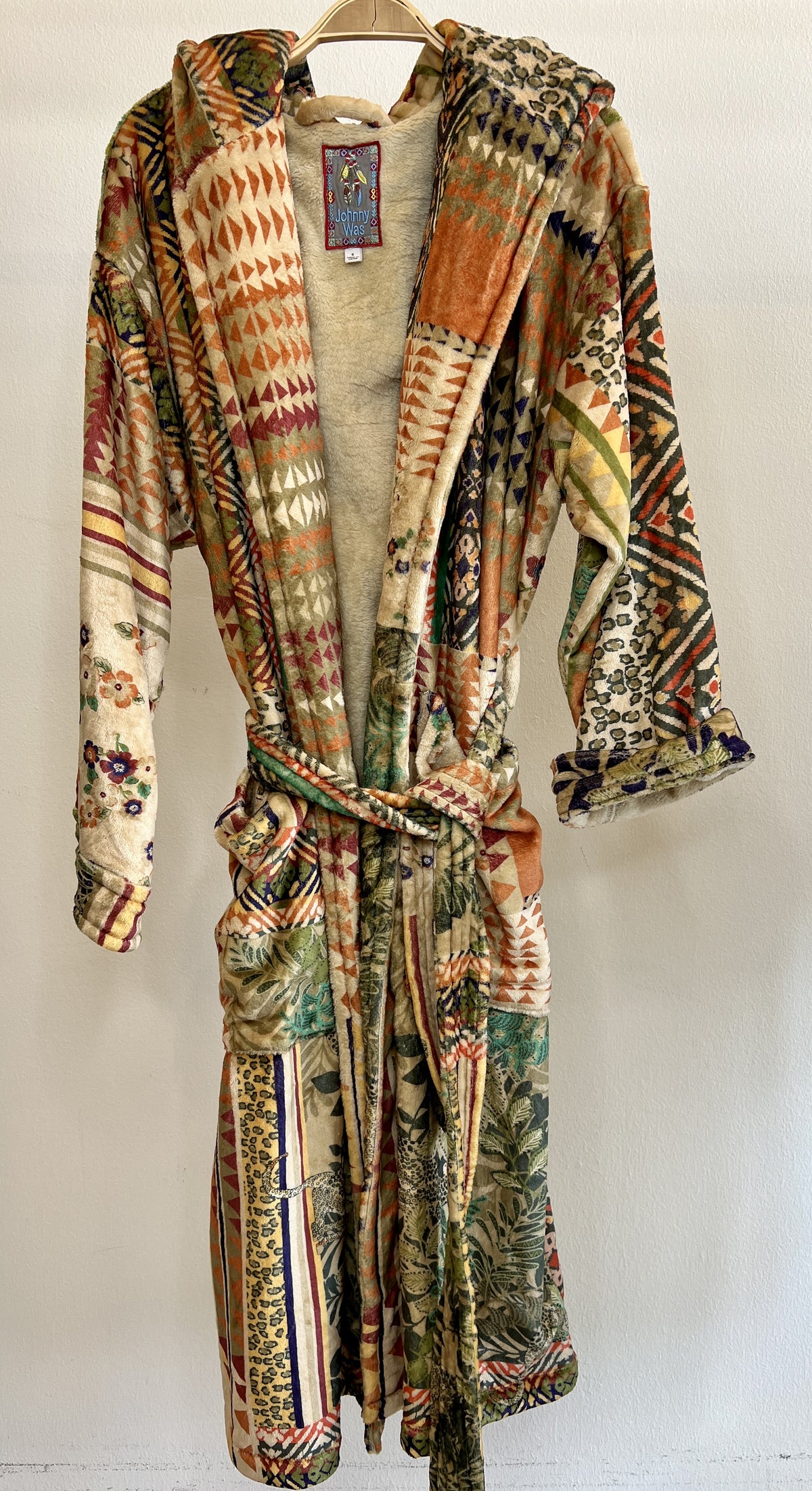 Fria Patch Cozy Robe