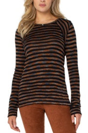 Crew Neck Knit Top W/Mitering